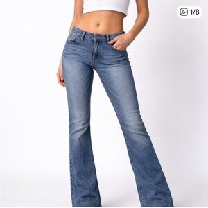 Silver Jeans Julia woman’s size 30 / 32. Y2K. Light wash.